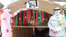 برپایی و افتتاح نمایشگاه از مدافعان جنگ تا مدافعان سلامت در بیمارستان حضرت علی اصغر(ع)